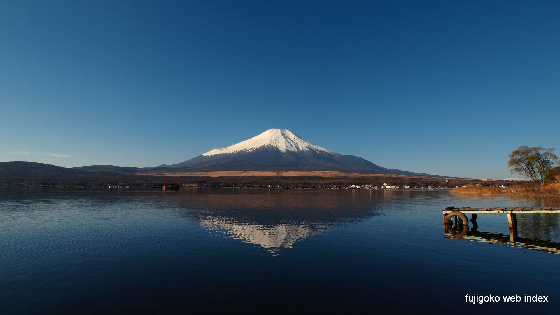 富士五湖webインデックス 壁紙 ちゃりblog 冷え込みつつも穏やかな富士山